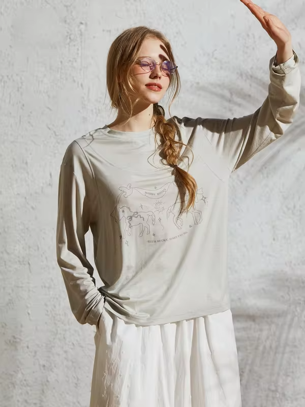 BobbyBecky Vintage Loose Cloud Moonlight Pegasus round Neck Layering Lightweight Long Sleeve T-Shirt Comfortable Breathable S.